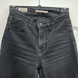 Levi’s 720 high rise super skinny jeans size 25